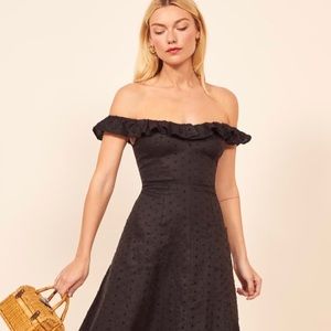 Black midi dress reformation 👌🏼🔥